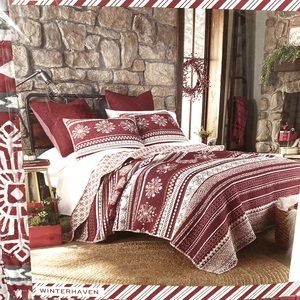 North Pole Trading Co. King Quilt set  NWT